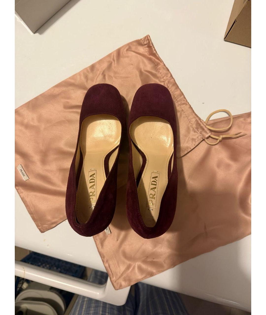 PRADA Бордовые замшевые туфли, фото 3