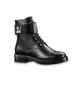 LOUIS VUITTON Ботинки