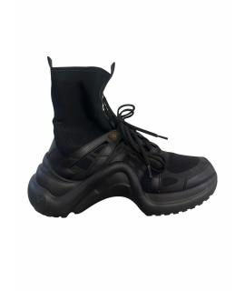 LOUIS VUITTON Кроссовки