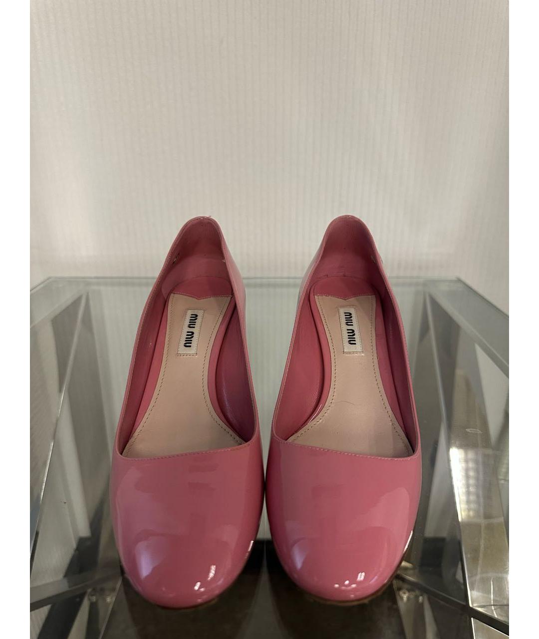 MIU MIU Розовые туфли из лакированной кожи, фото 2