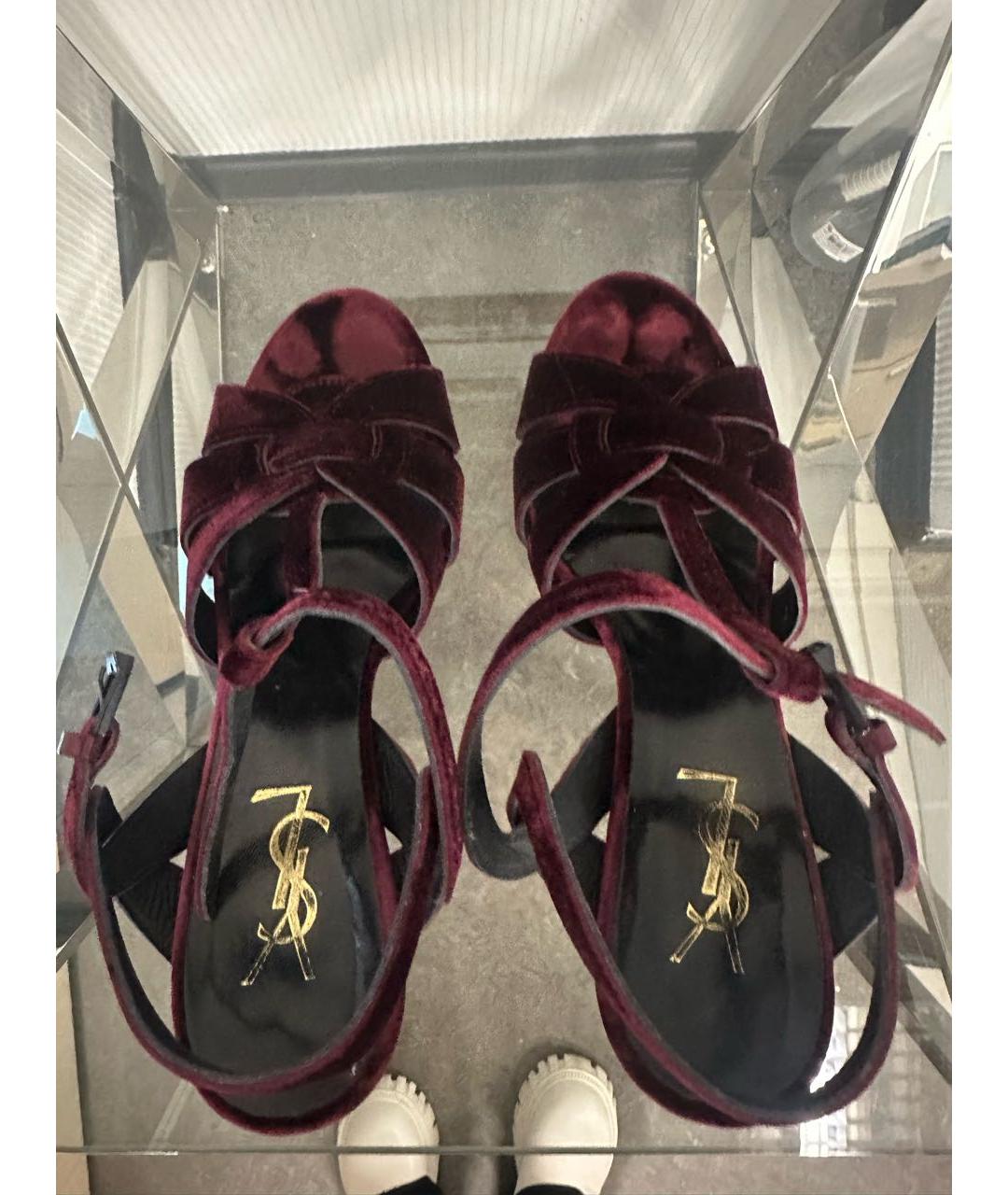 SAINT LAURENT Бордовые бархатные босоножки, фото 6