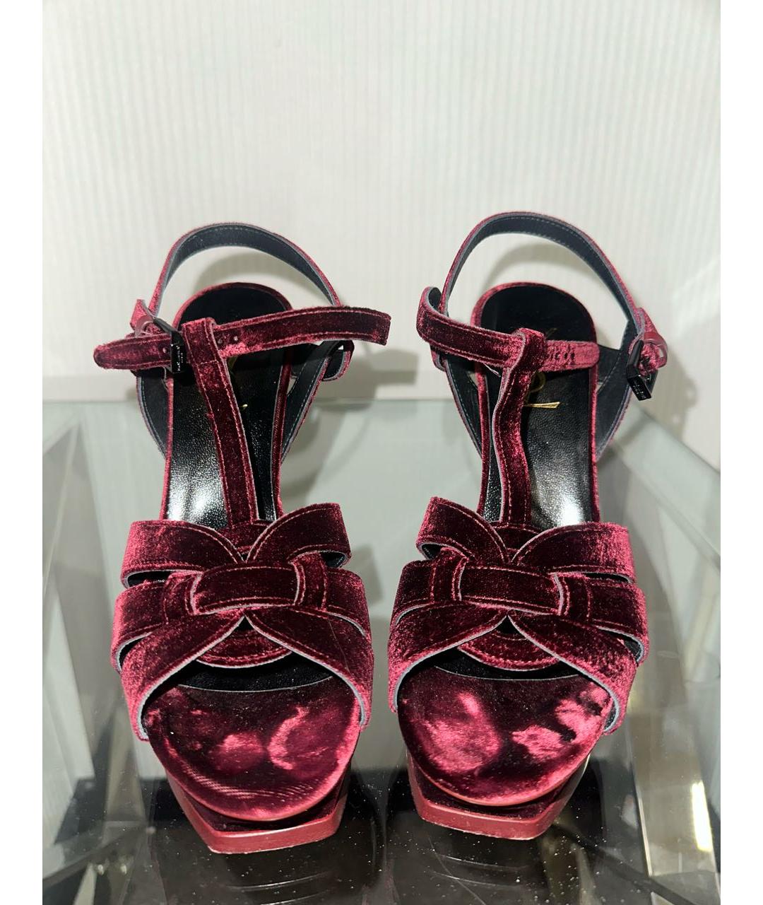 SAINT LAURENT Бордовые бархатные босоножки, фото 3