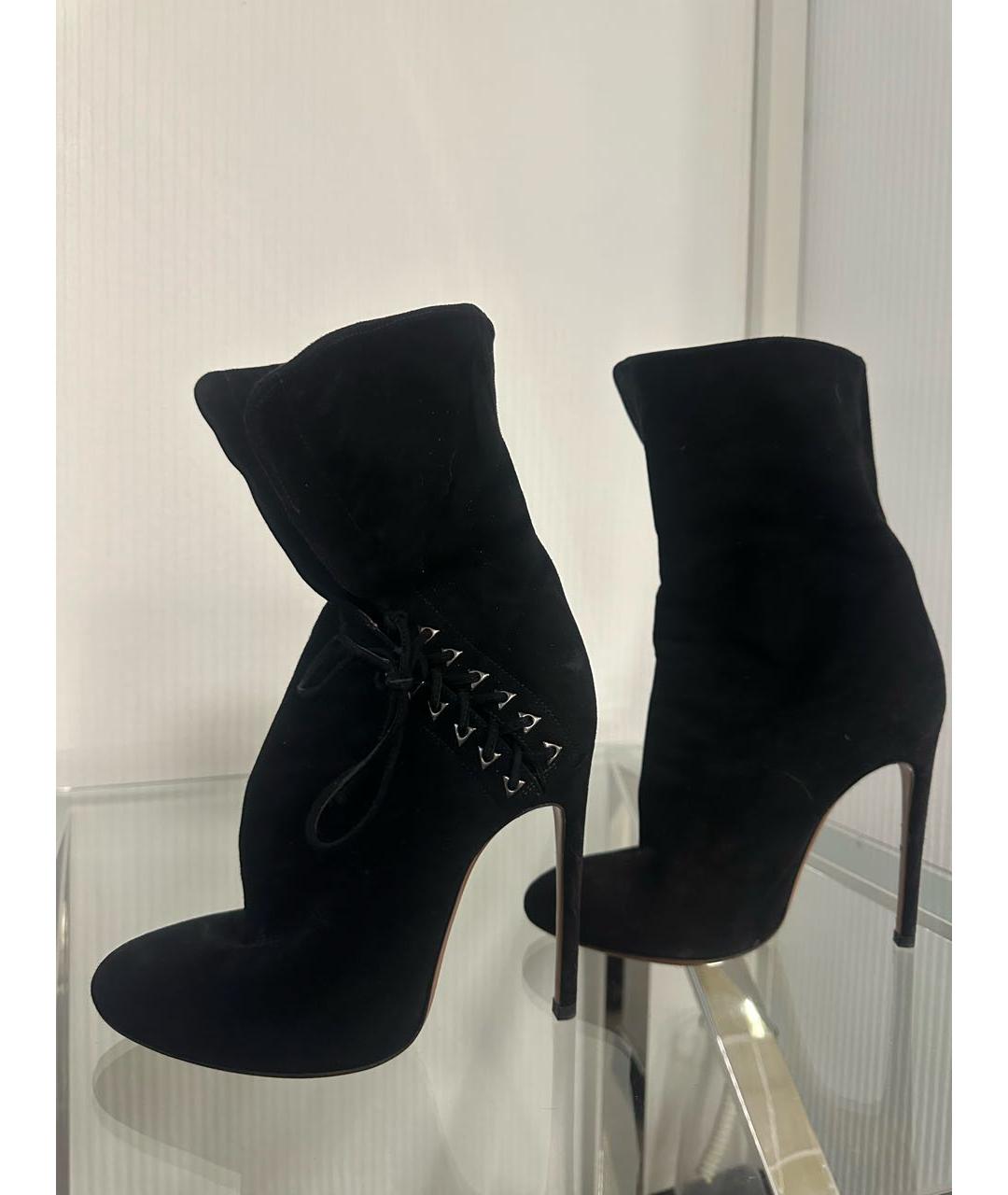 ALAIA Черные замшевые ботильоны, фото 3