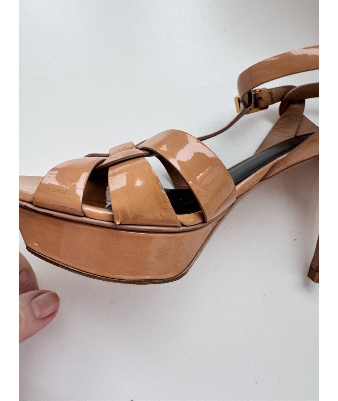 SAINT LAURENT Бежевые туфли из лакированной кожи, фото 4