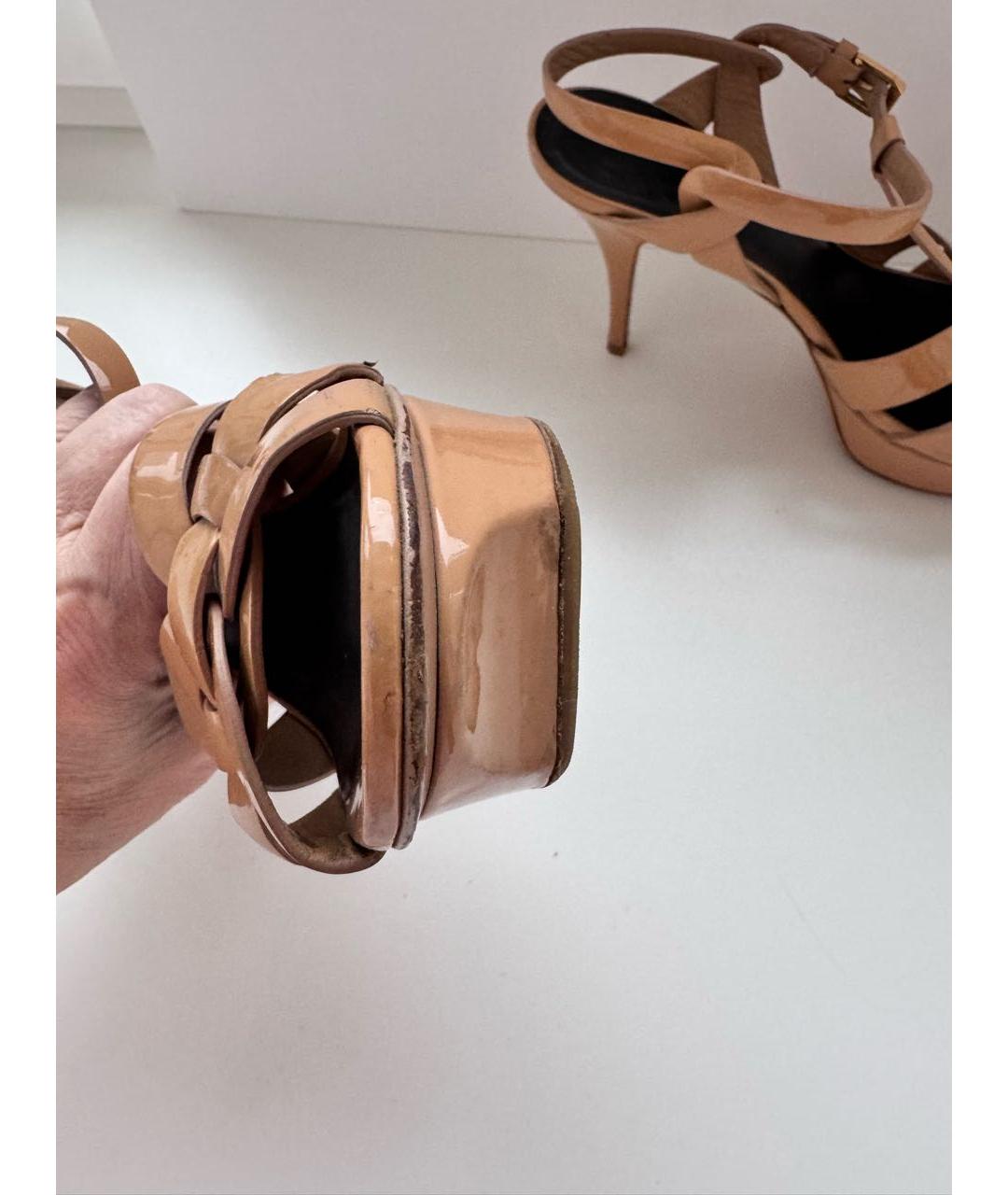 SAINT LAURENT Бежевые туфли из лакированной кожи, фото 5