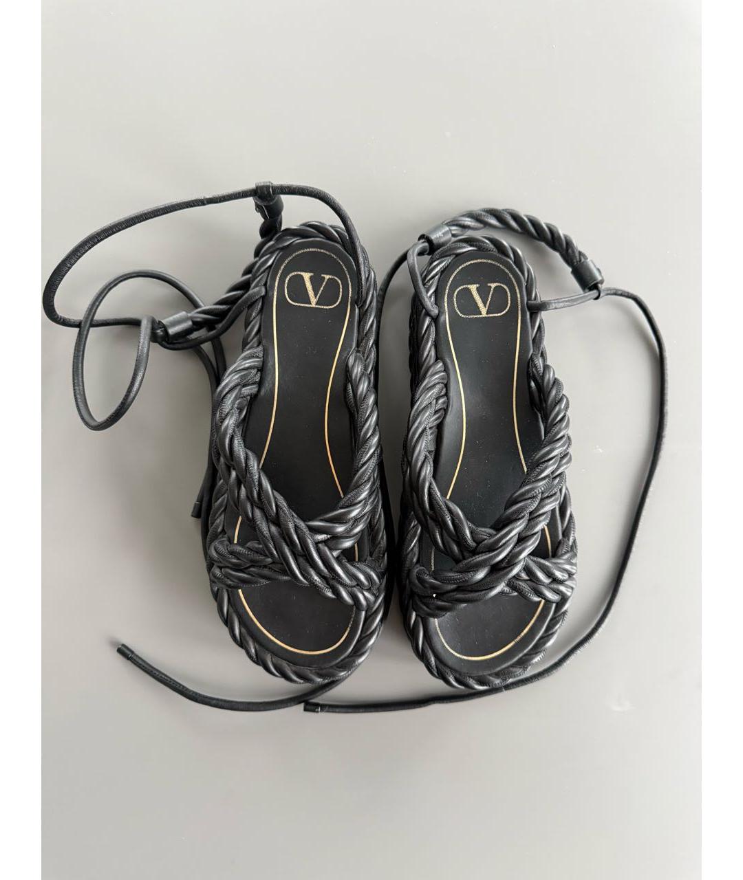 VALENTINO Черные кожаные сандалии, фото 2