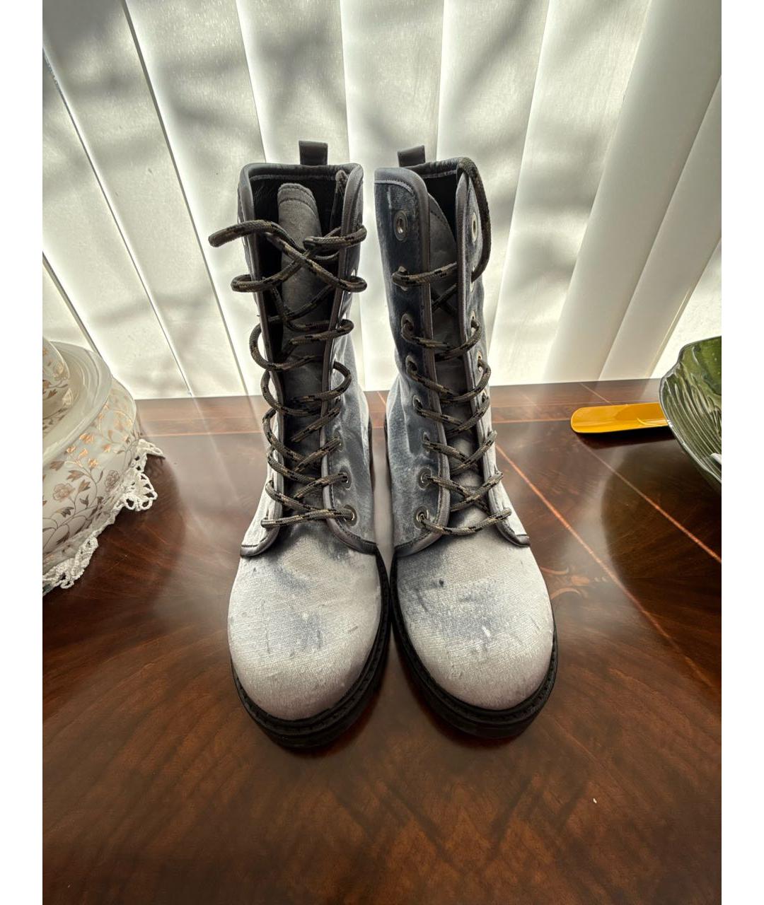 STUART WEITZMAN Голубые бархатные ботинки, фото 2