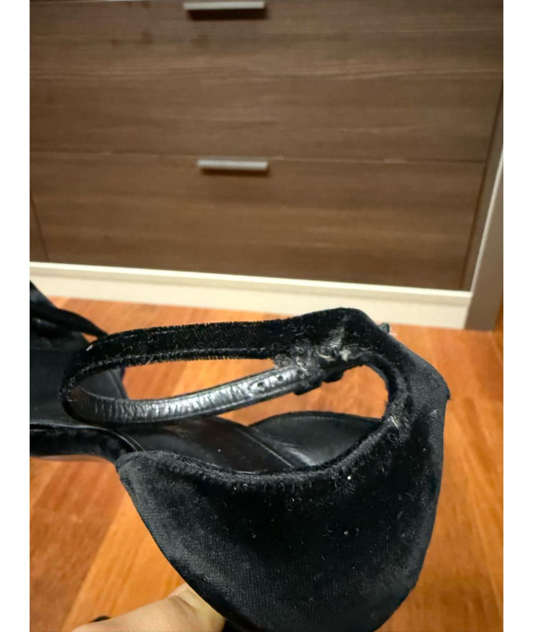 SAINT LAURENT Черные бархатные босоножки, фото 5