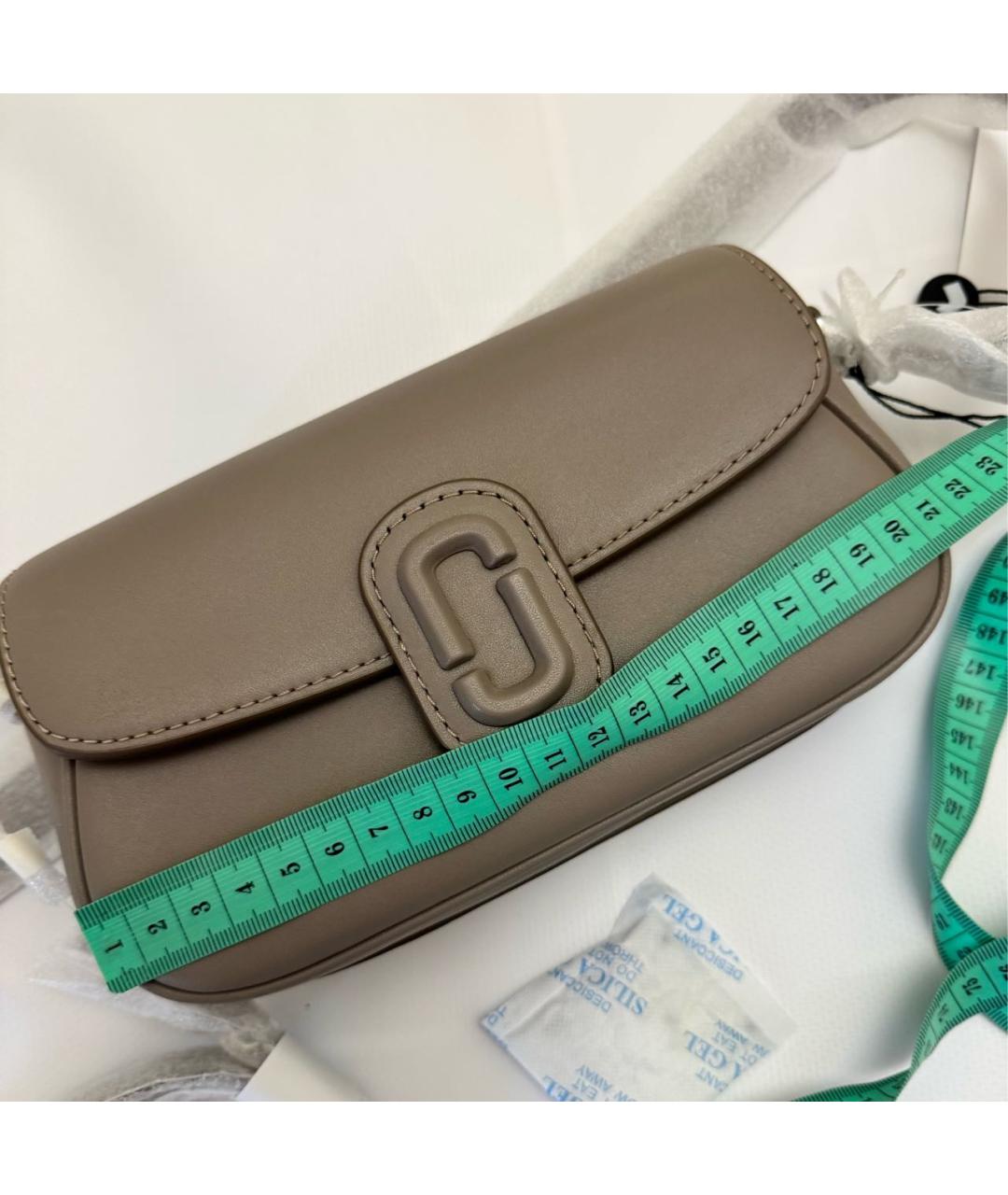 MARC JACOBS Серая кожаная сумка через плечо, фото 5