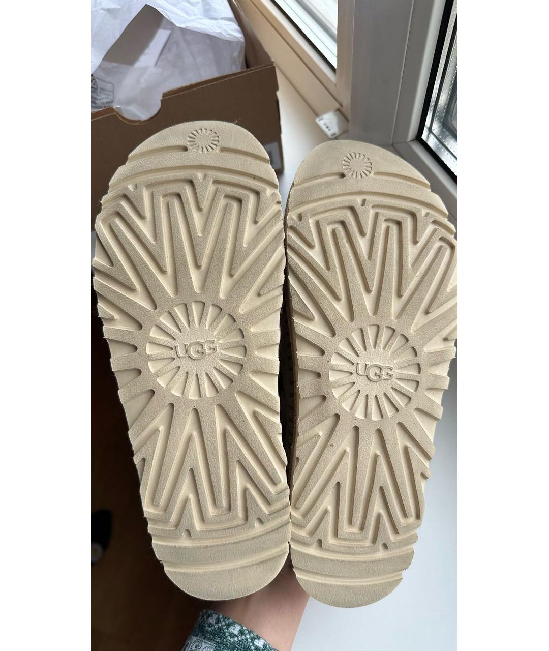 UGG AUSTRALIA Бежевые замшевые сандалии, фото 2