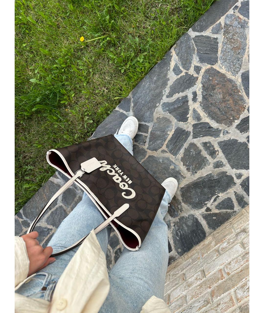 COACH Коричневая кожаная сумка с короткими ручками, фото 5