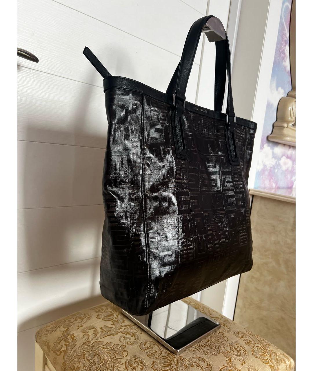 GIVENCHY Черная сумка тоут из лакированной кожи, фото 2