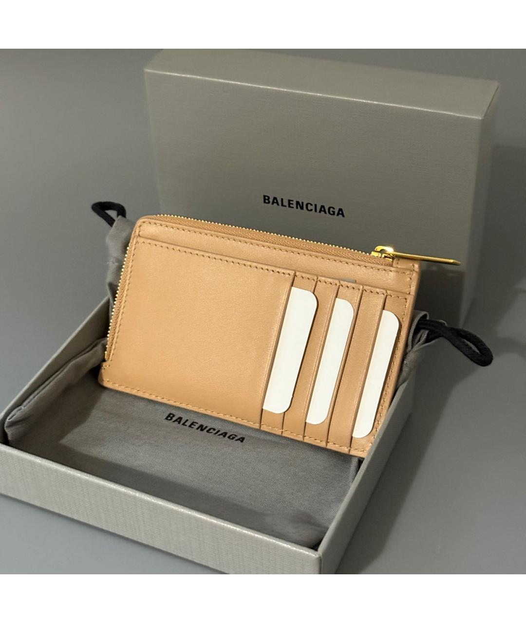 BALENCIAGA Бежевый кожаный кардхолдер, фото 3