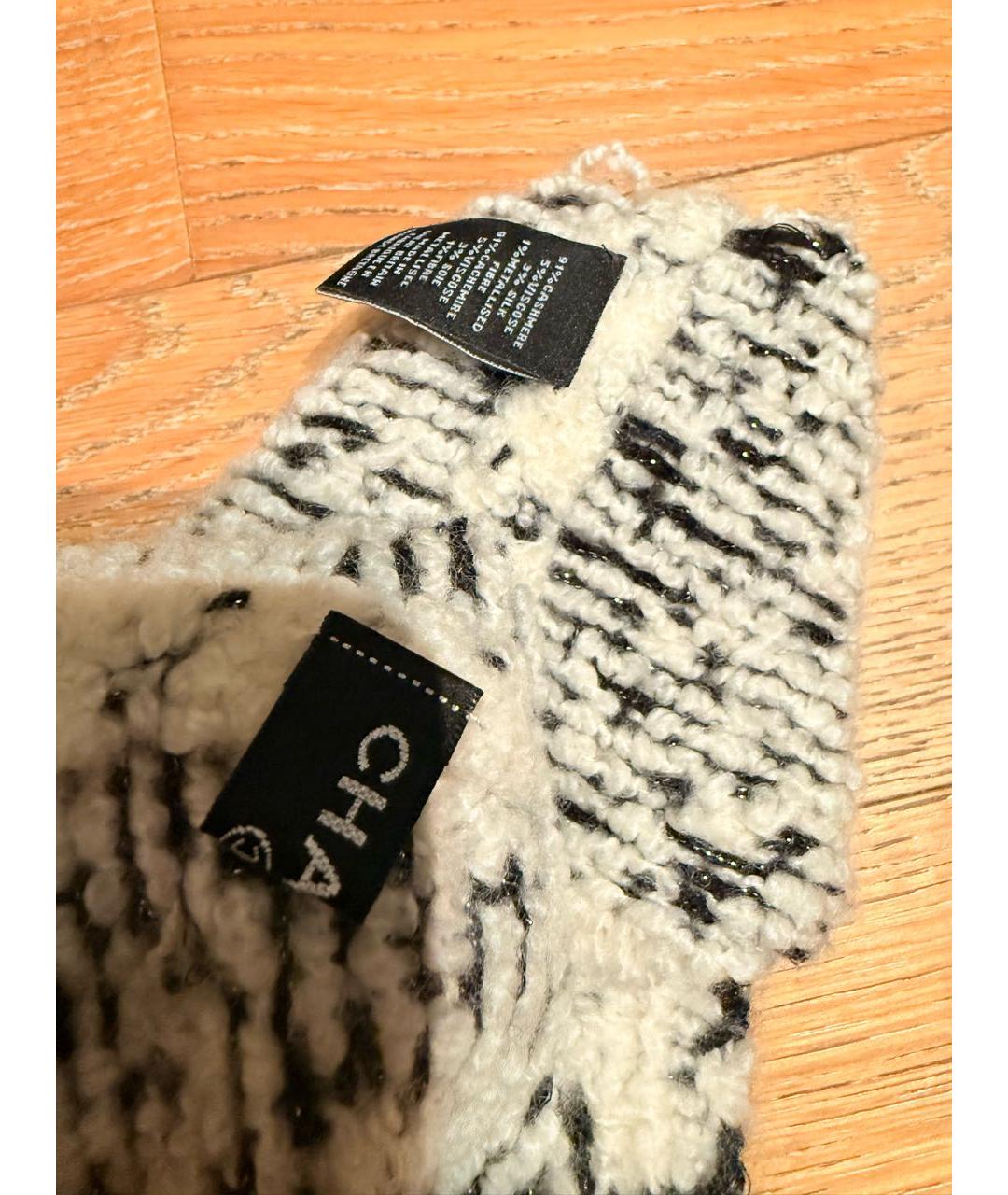 CHANEL Белые кашемировые митенки, фото 5