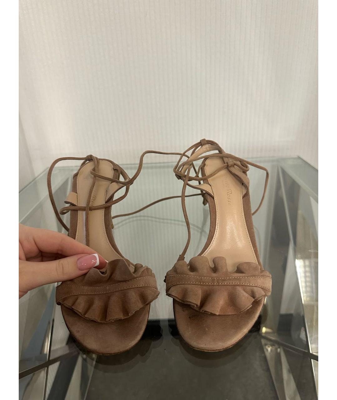 GIANVITO ROSSI Бежевые замшевые босоножки, фото 2