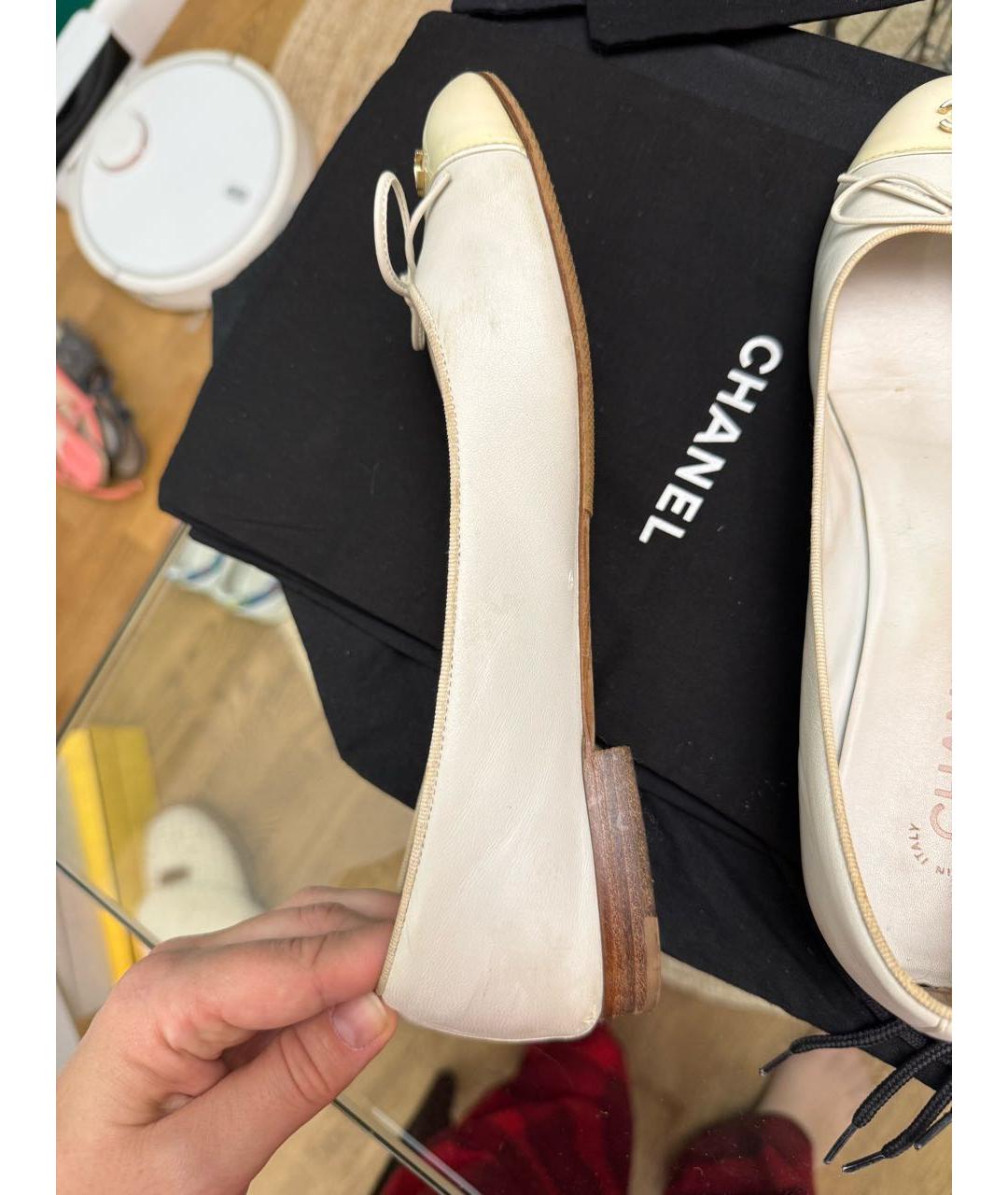 CHANEL Белые кожаные балетки, фото 9