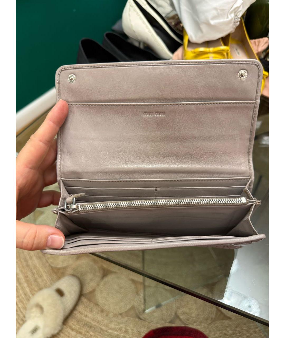 MIU MIU Бежевый кожаный кошелек, фото 3