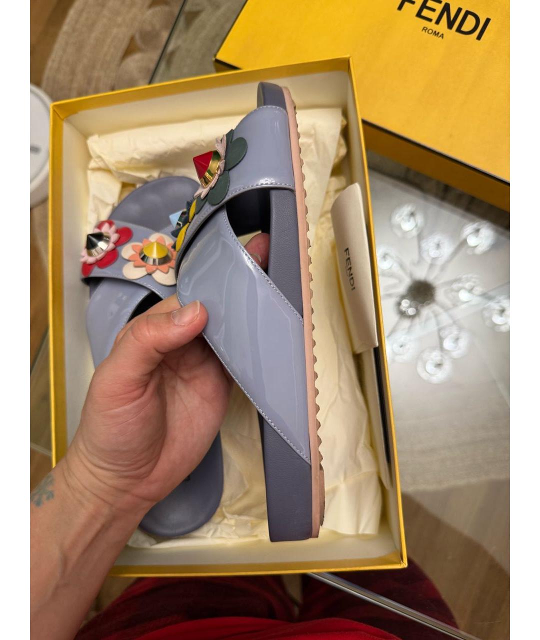 FENDI Голубые кожаные шлепанцы, фото 4