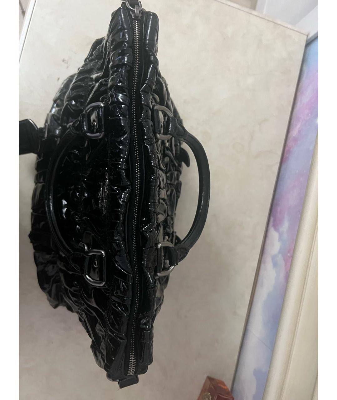 PRADA Черная сумка тоут из лакированной кожи, фото 8