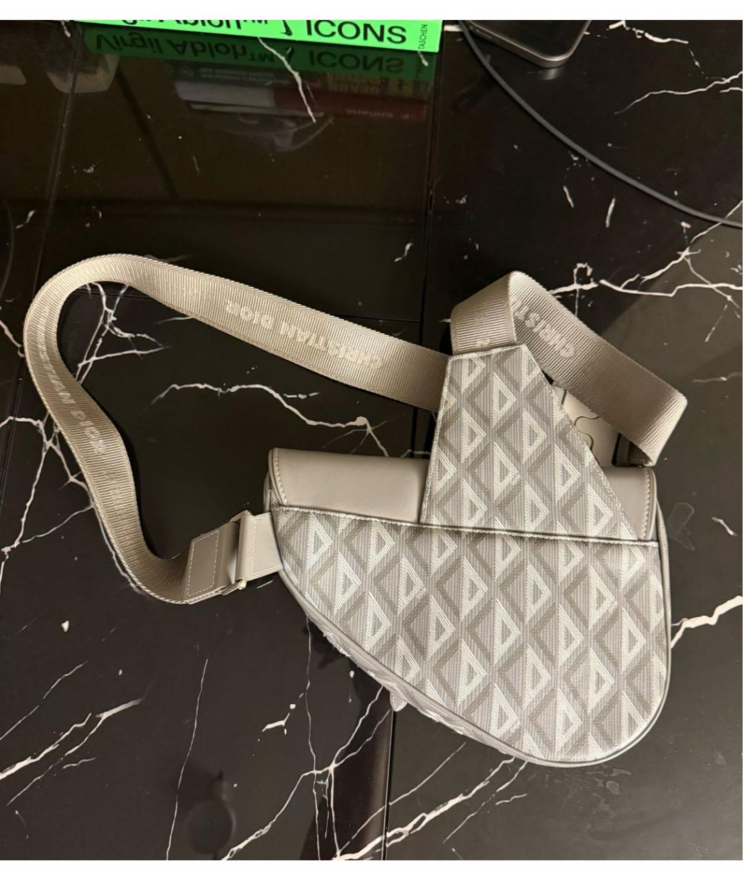 CHRISTIAN DIOR Серая кожаная сумка на плечо, фото 3