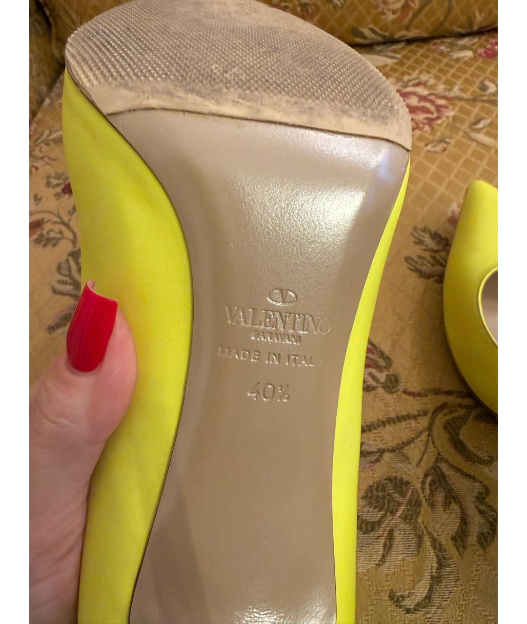 VALENTINO Желтые кожаные туфли, фото 5