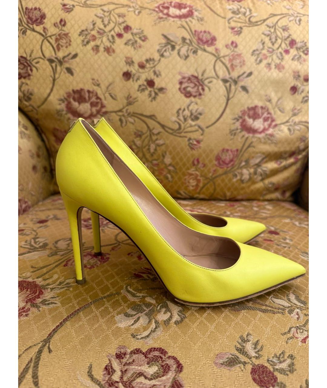 VALENTINO Желтые кожаные туфли, фото 6