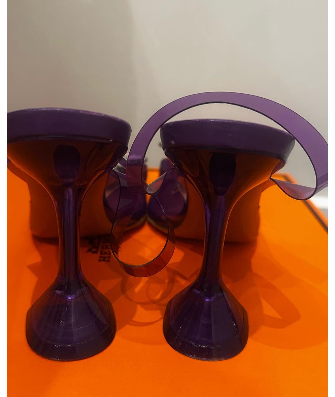 Amina Muaddi Фиолетовые туфли, фото 4