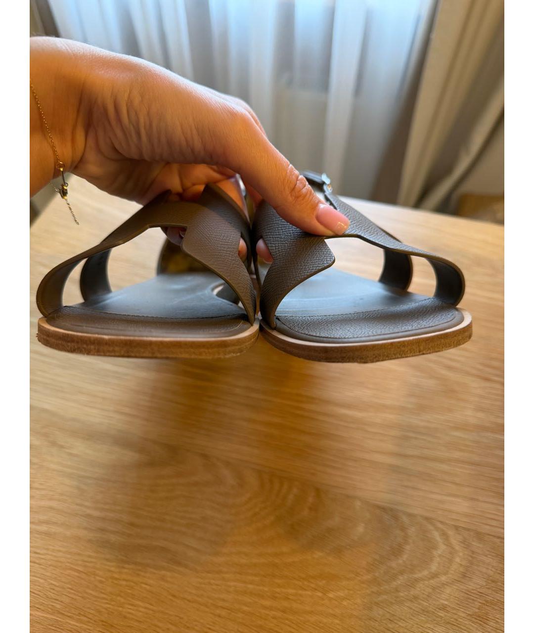 HERMES Антрацитовые кожаные босоножки, фото 5