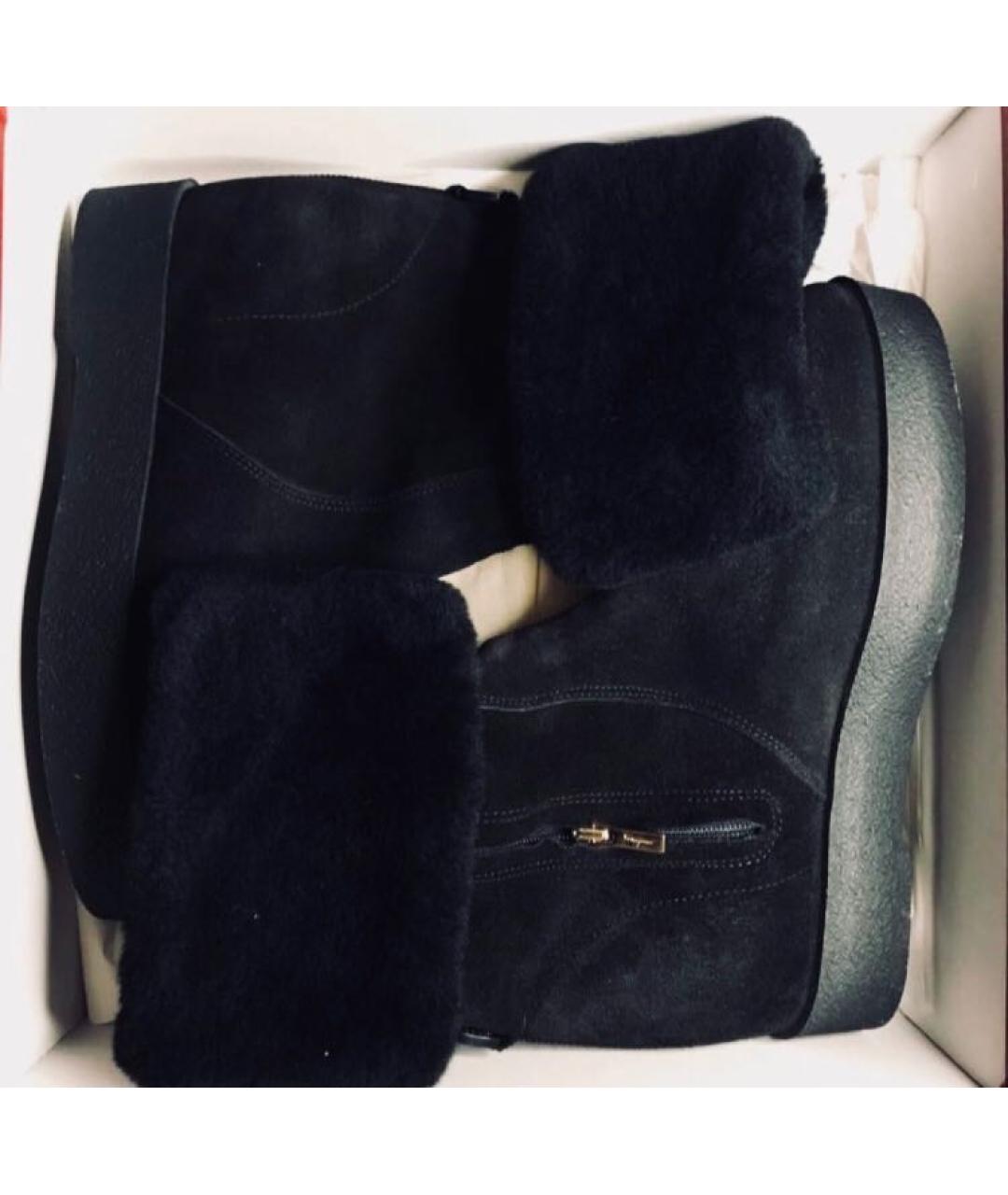 FERRAGAMO Черные замшевые сапоги, фото 7