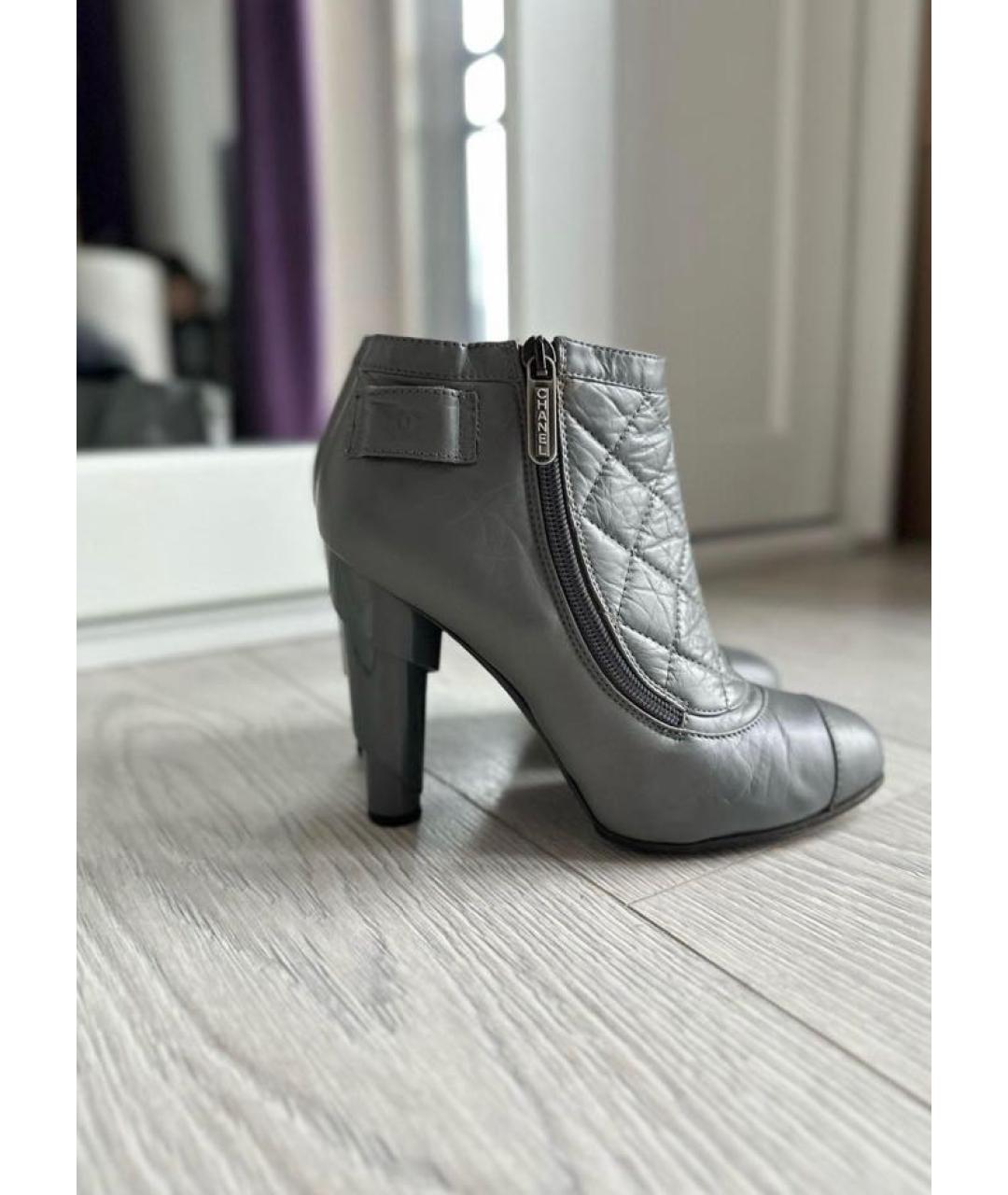 CHANEL Серые кожаные ботильоны, фото 6
