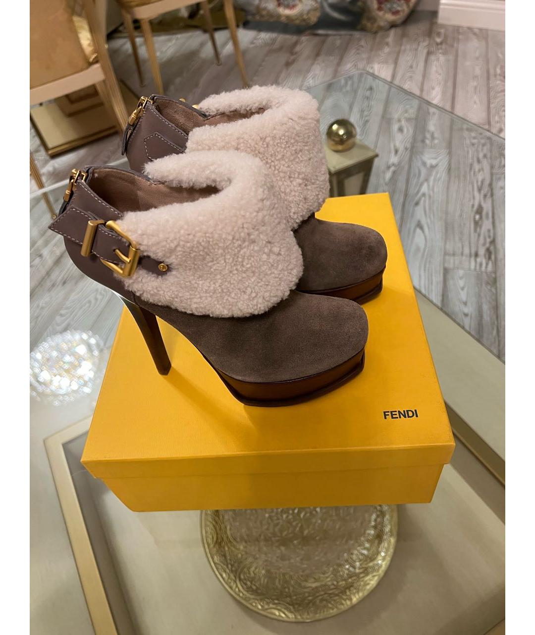 FENDI Бежевые замшевые ботильоны, фото 2
