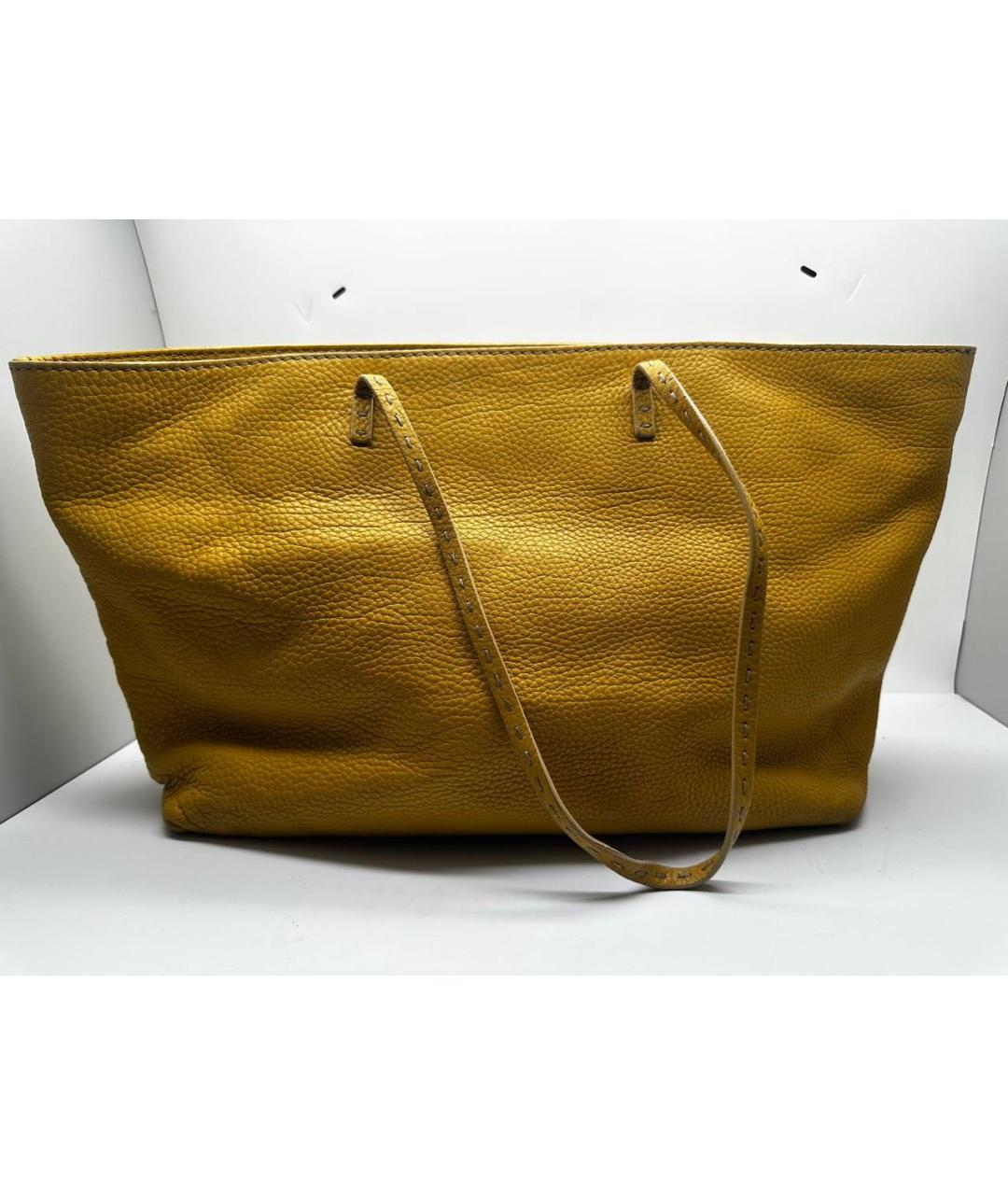 FENDI Горчичная кожаная пляжная сумка, фото 5