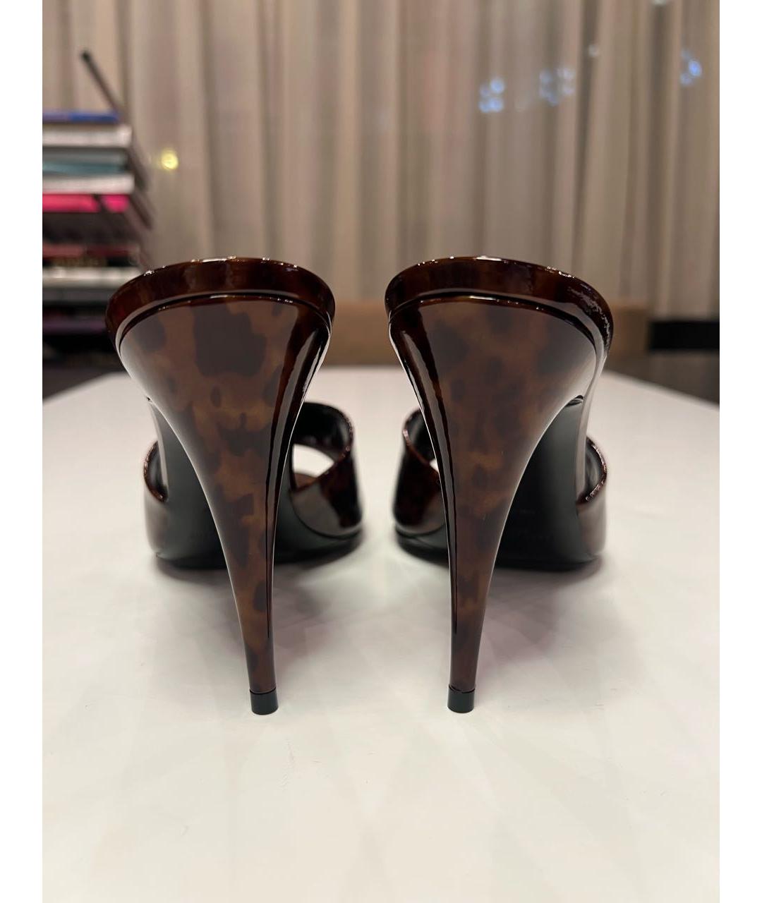 SAINT LAURENT Коричневые мюли из лакированной кожи, фото 4