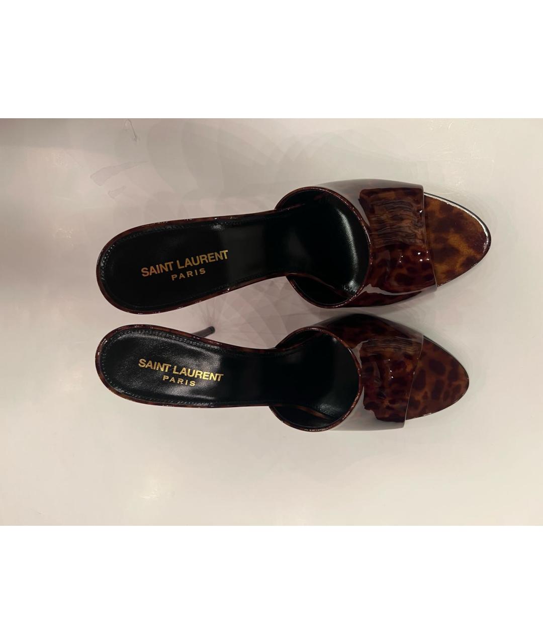 SAINT LAURENT Коричневые мюли из лакированной кожи, фото 3