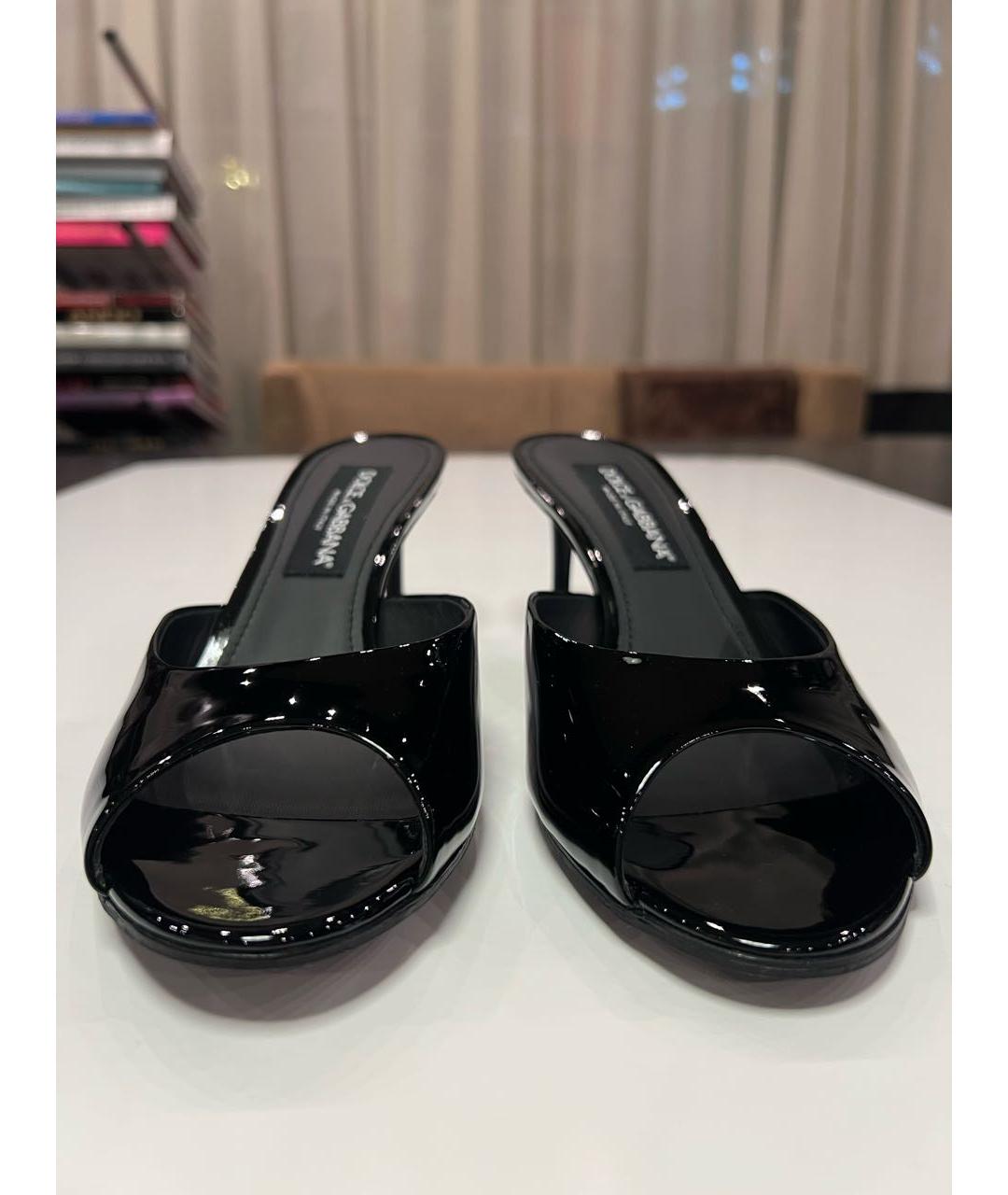 DOLCE&GABBANA Черные мюли из лакированной кожи, фото 2
