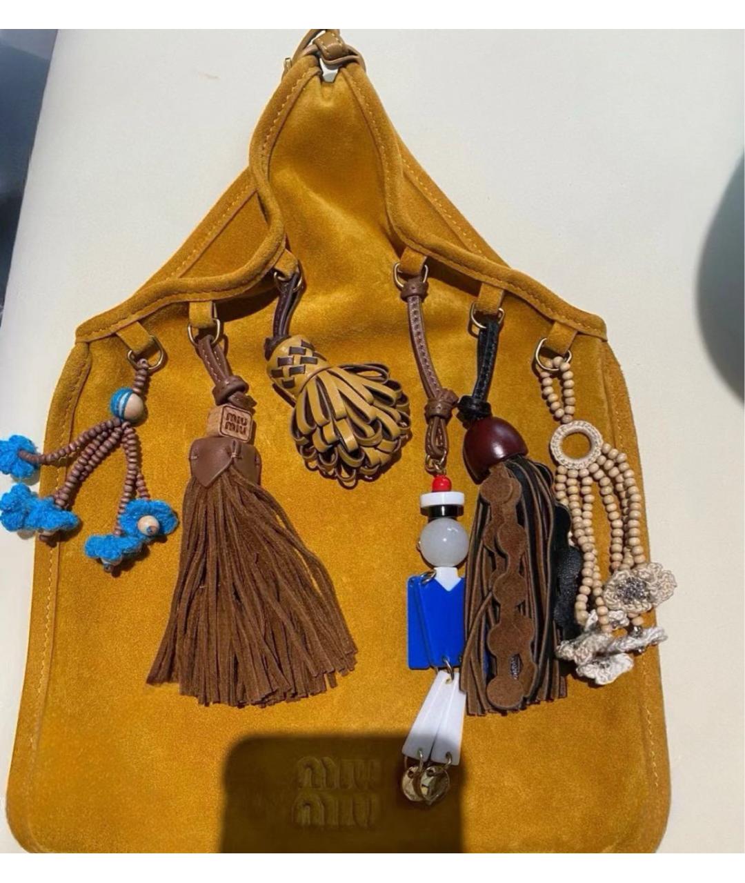 MIU MIU Желтая замшевая сумка с короткими ручками, фото 6