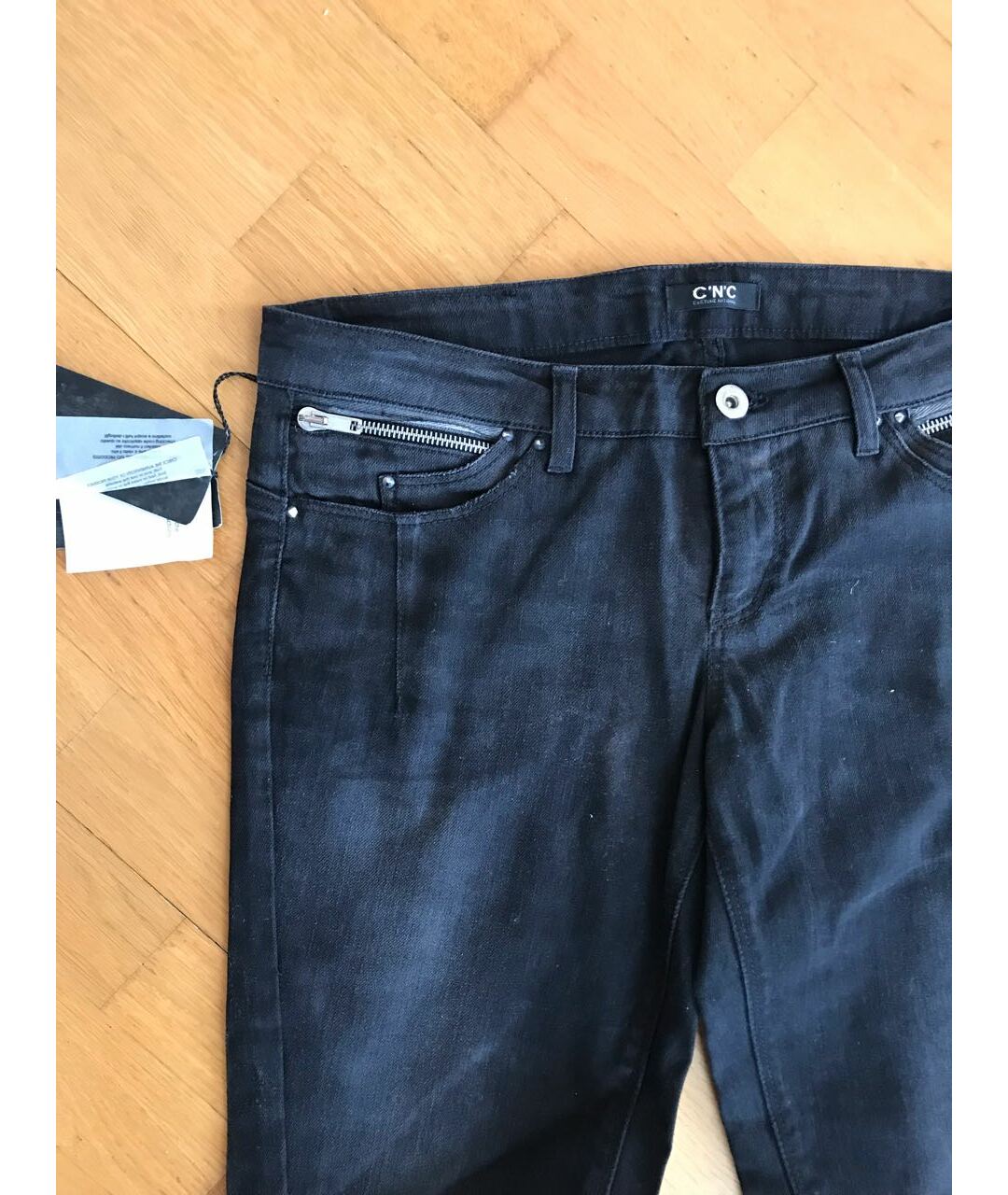 COSTUME NATIONAL Черные хлопко-эластановые прямые джинсы, фото 2