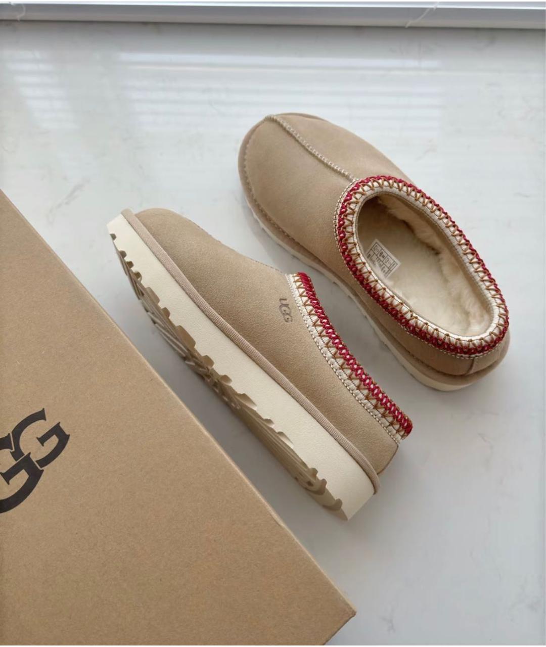 UGG AUSTRALIA Бежевые замшевые мюли, фото 2