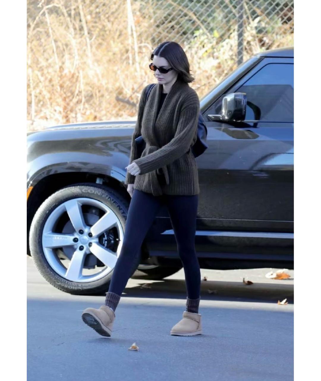 UGG AUSTRALIA Бежевые замшевые ботинки, фото 4