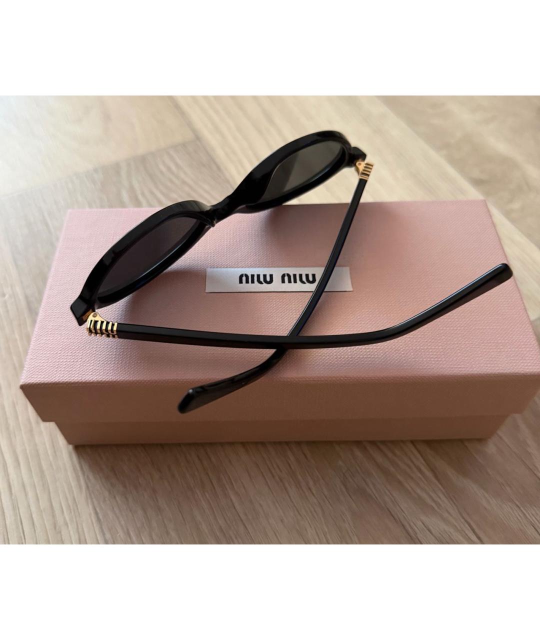 MIU MIU Черные пластиковые солнцезащитные очки, фото 3