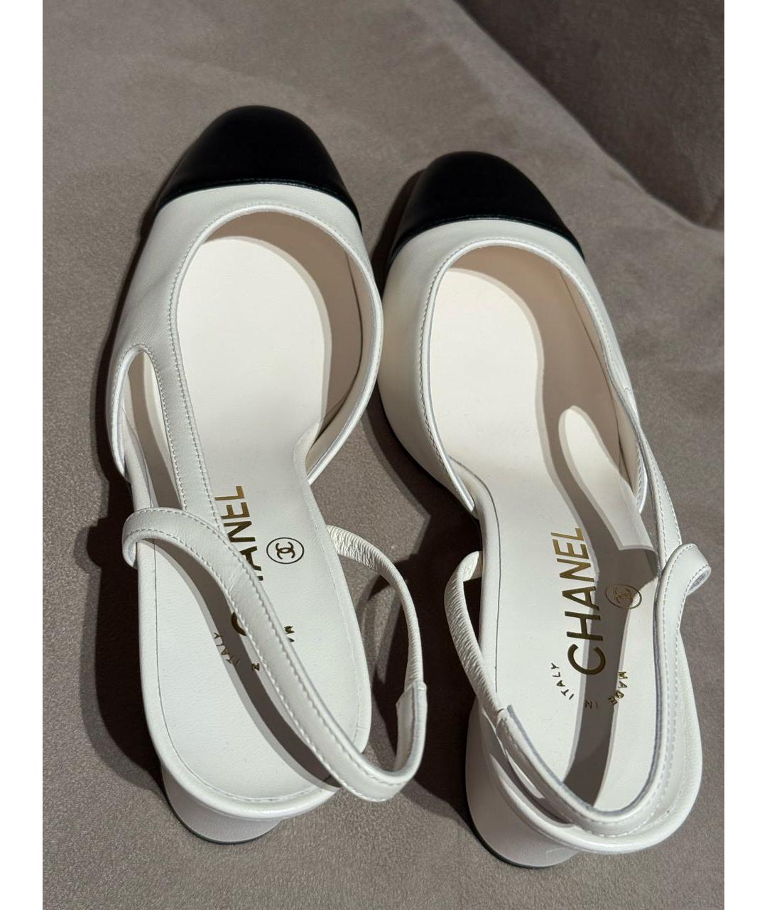 CHANEL Белые кожаные лодочки на низком каблуке, фото 8