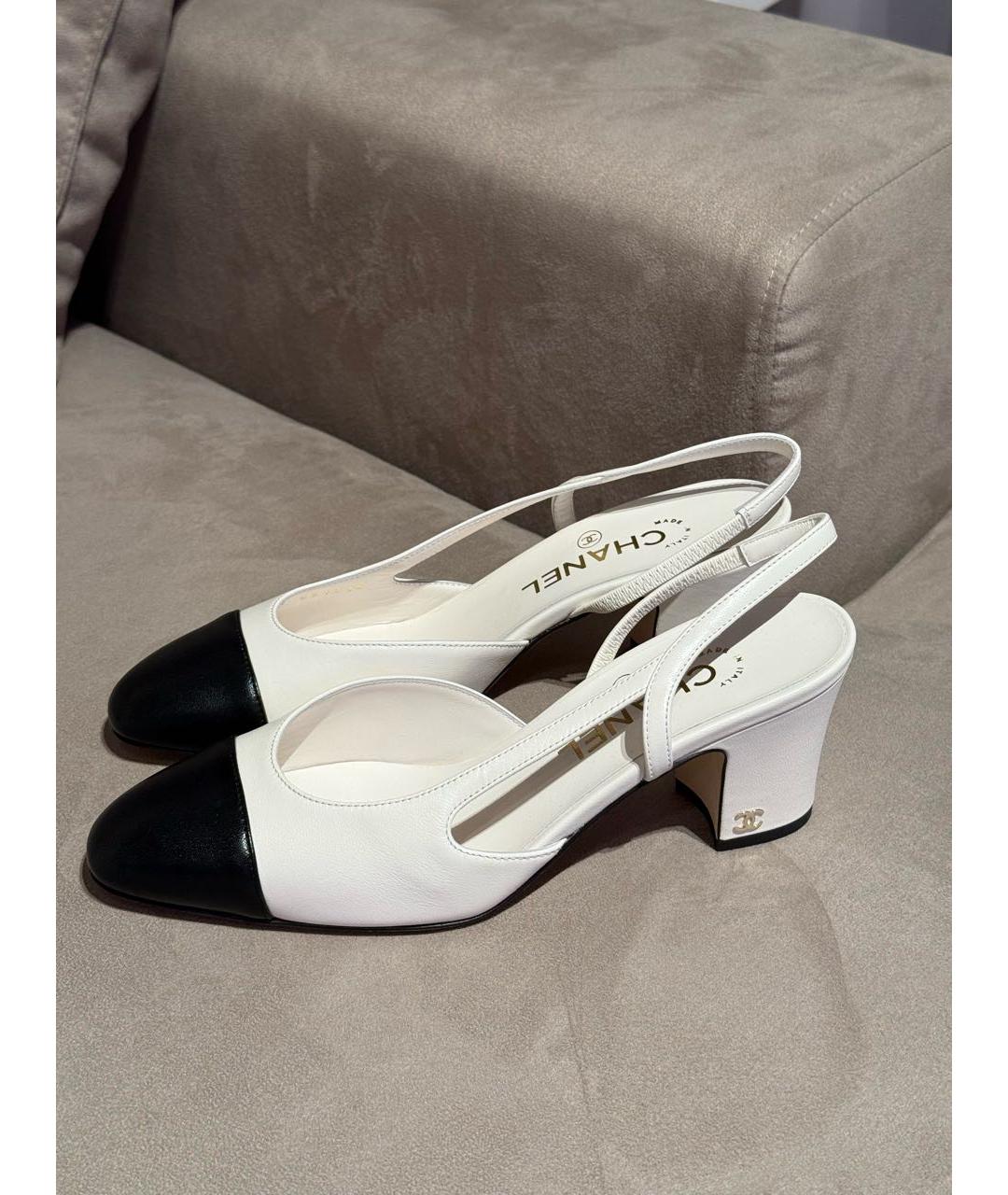 CHANEL Белые кожаные лодочки на низком каблуке, фото 7