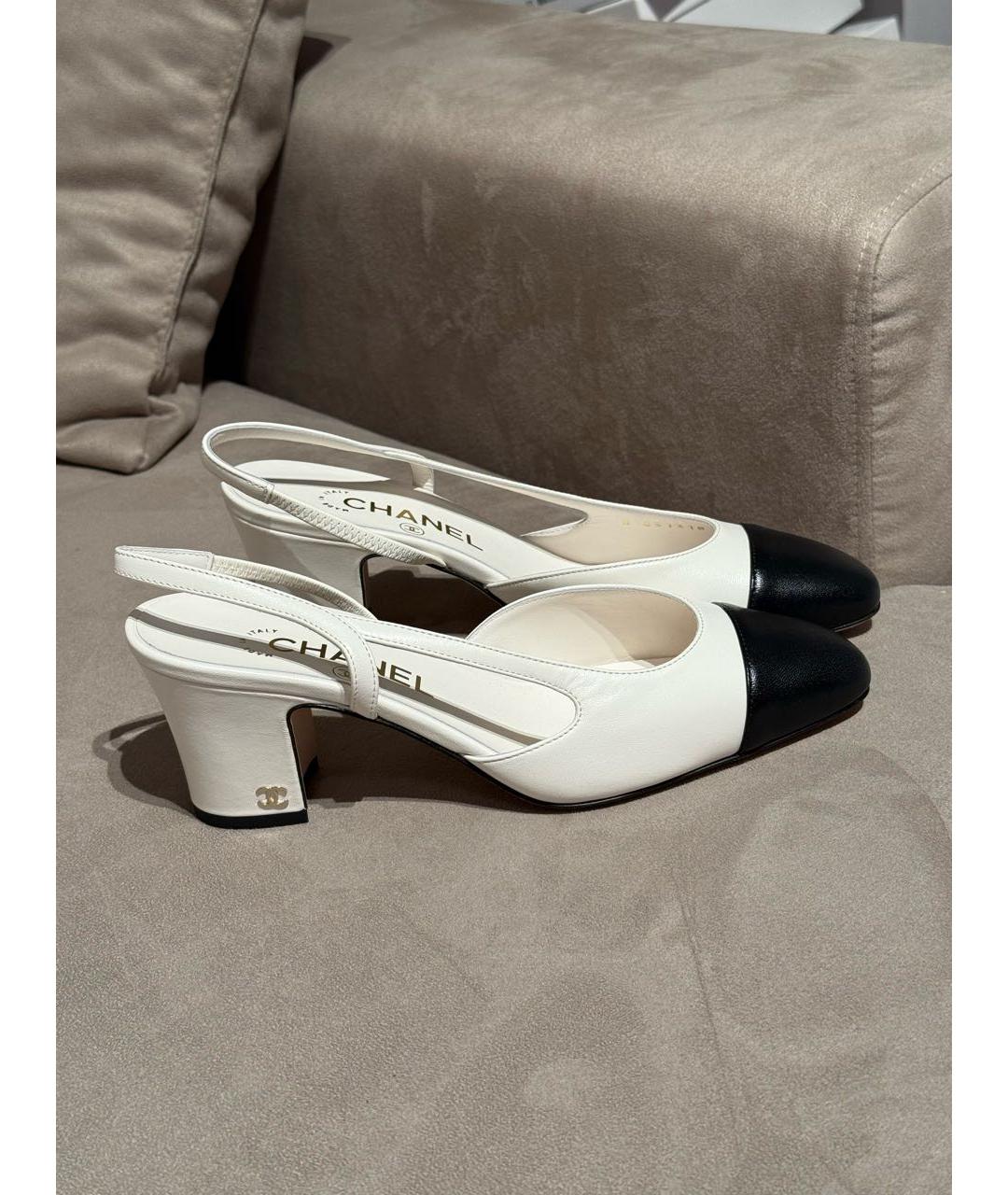 CHANEL Белые кожаные лодочки на низком каблуке, фото 9