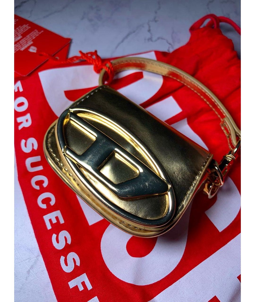 DIESEL Золотая кожаная сумка с короткими ручками, фото 6