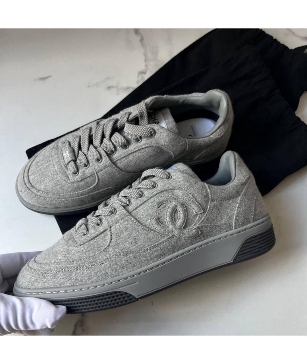 CHANEL Серые текстильные кеды, фото 2