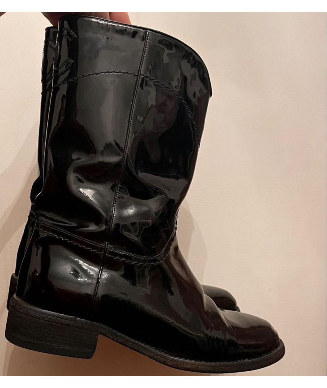 CHANEL Черные полусапоги из лакированной кожи, фото 8