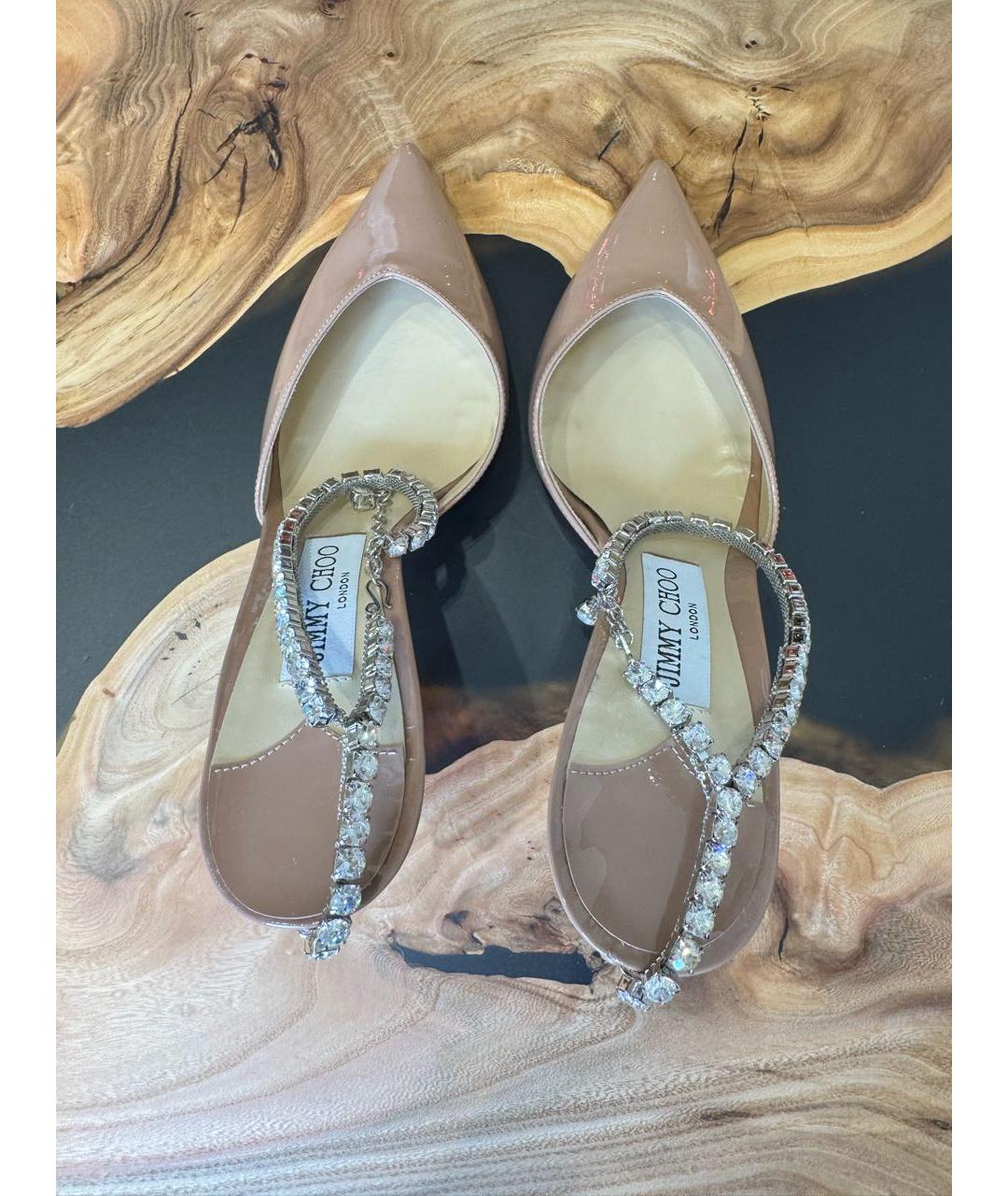 JIMMY CHOO Бежевые туфли из лакированной кожи, фото 3