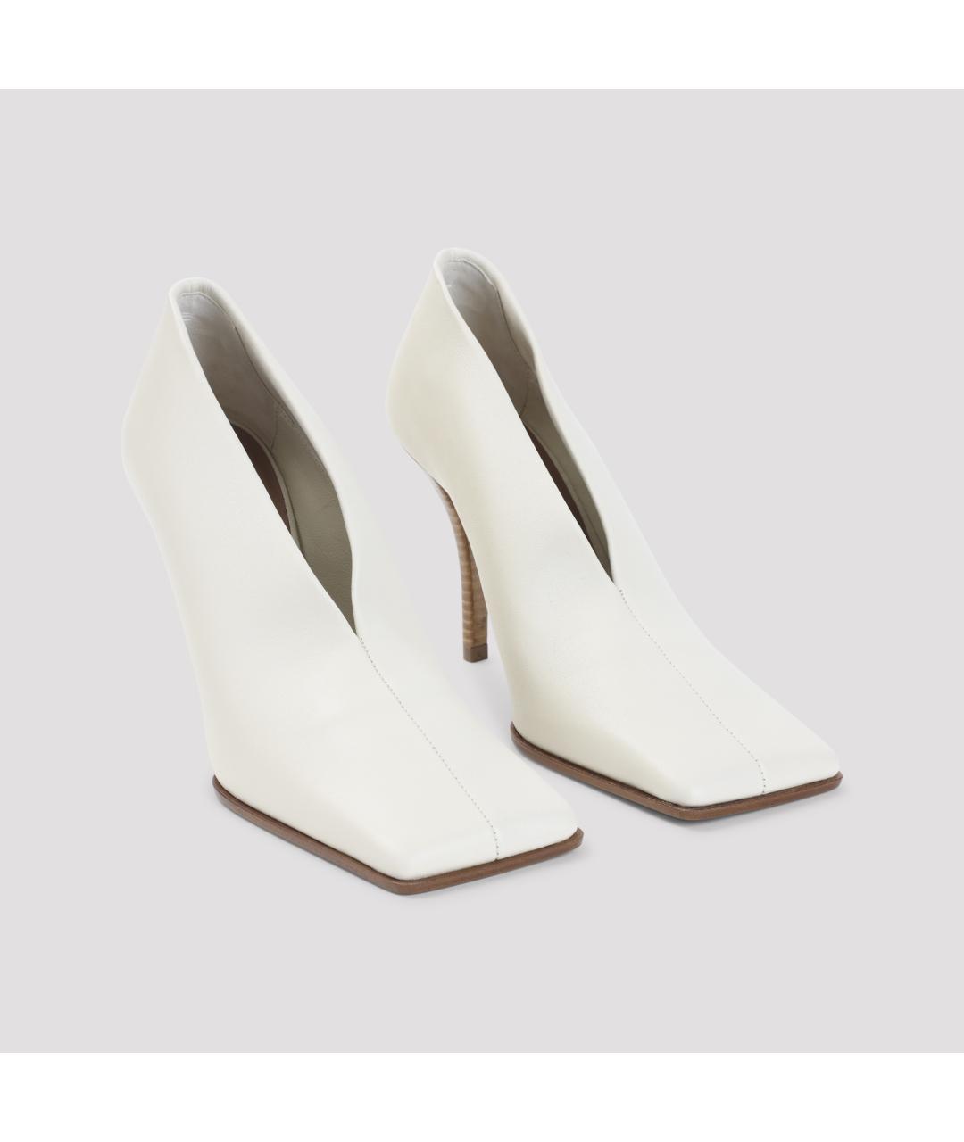 ALAIA Белые кожаные туфли, фото 5