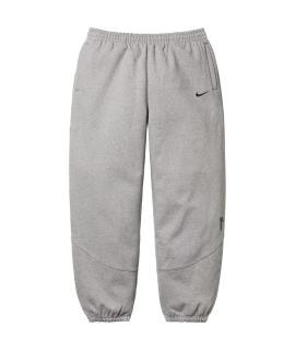 SUPREME Спортивные брюки и шорты