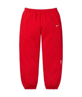 SUPREME Спортивные брюки и шорты